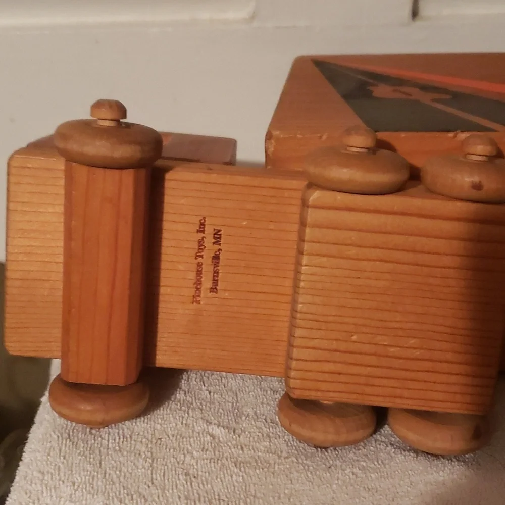 Vintage Allied Movers Truck